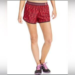 Under Armour Women's Fly By 2.0 Shorts HeatGear Sz M Herringbone Red Black